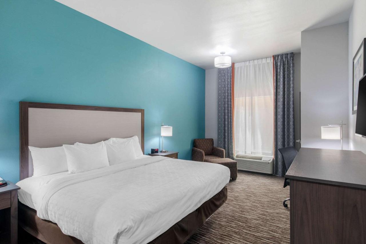 Clarion Inn & Suites Dfw North Irving Εξωτερικό φωτογραφία
