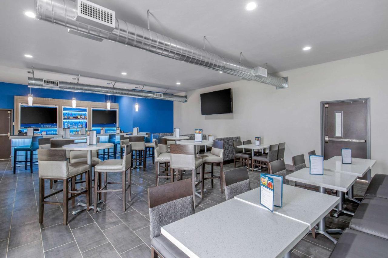 Clarion Inn & Suites Dfw North Irving Εξωτερικό φωτογραφία